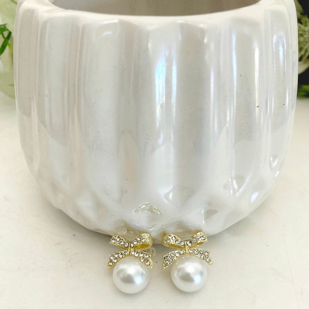 Gold Bow Stud Earrings 18K Faux Pearl Rhinestone Coquette Romantic 💖 - Picture 13 of 13